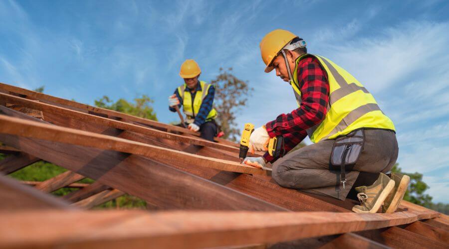 Professional gutter cleaning in Gilman, IL